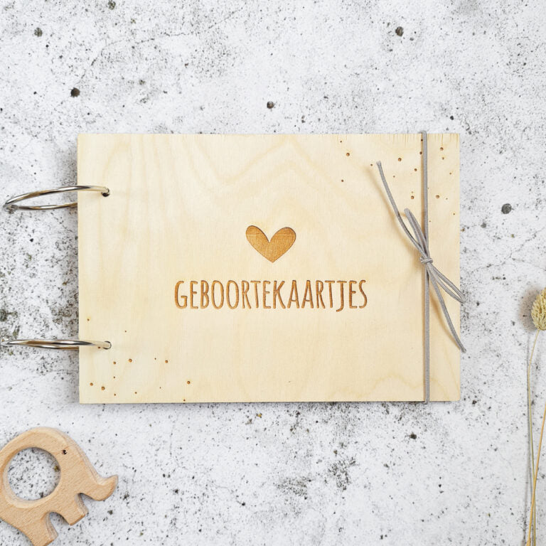 Houten bewaarbundel Geboortekaartjes