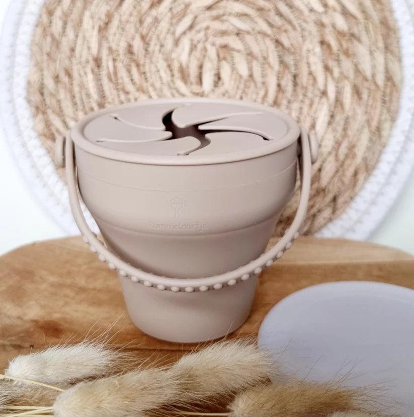 Siliconen opvouwbare snack cup met deksel Zand
